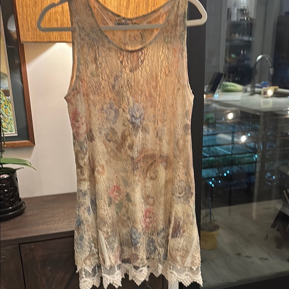 Floral Lace Sleeveless Top